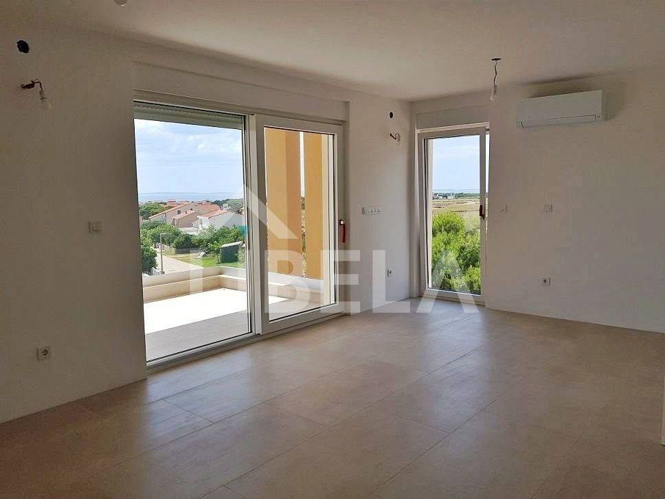 Apartman na moru, Prodaja, Povljana, Povljana