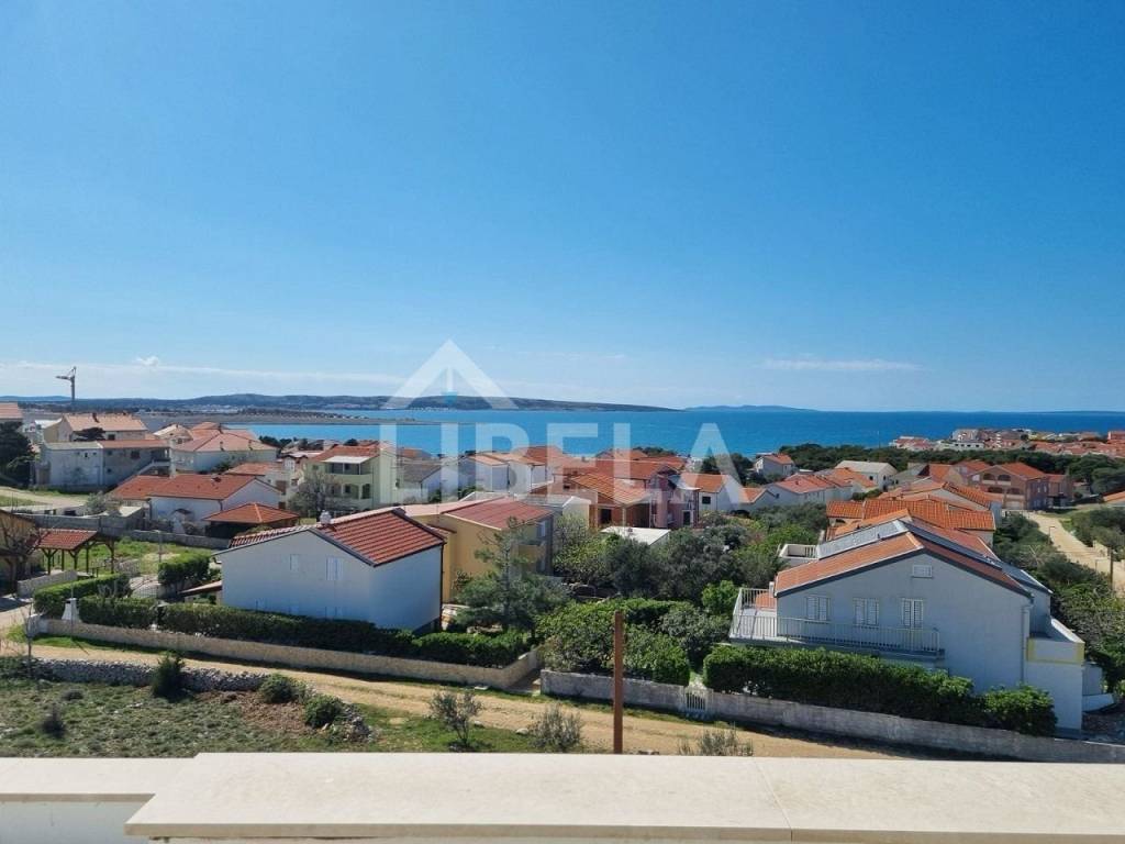 Apartman na moru, Prodaja, Povljana, Povljana