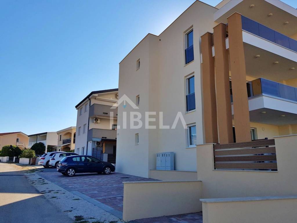 Apartman na moru, Prodaja, Povljana, Povljana