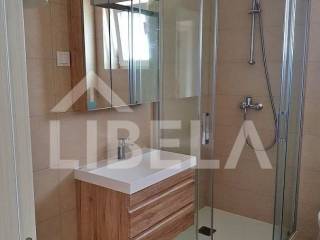 Apartman na moru, Prodaja, Povljana, Povljana