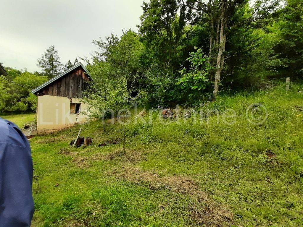 Seosko imanje, Prodaja, Otočac, Glavace