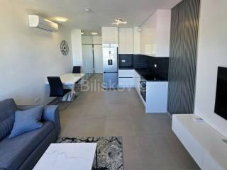 Stan u zgradi, Najam, Split, Split