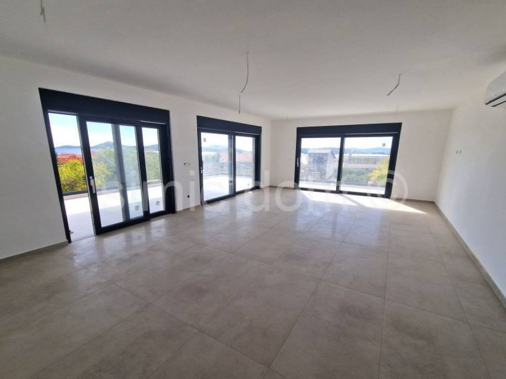 Apartman na moru, Prodaja, Tribunj, Tribunj