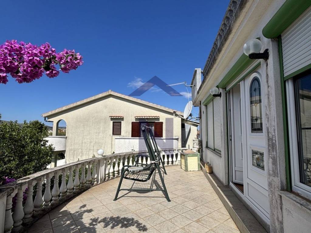 Samostojeća kuća, Prodaja, Starigrad, Seline