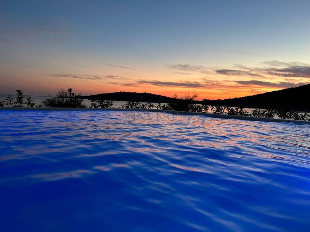 Luksuzna vila, Prodaja, Marina, Sevid