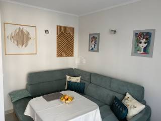 Stan u zgradi, Prodaja, Okrug, Okrug Gornji