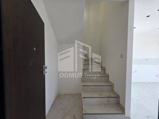 Stan u novogradnji, Prodaja, Okrug, Okrug Gornji