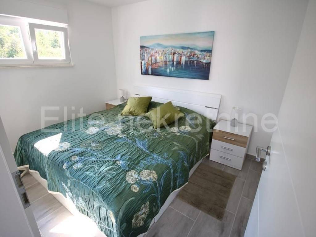 Stan u zgradi, Najam, Rijeka, Zapad