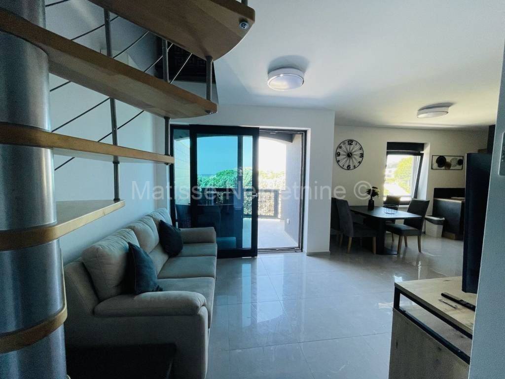 Stan u zgradi, Prodaja, Pula, Pula