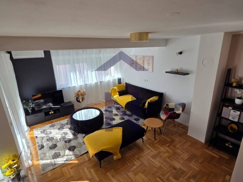 Stan u zgradi, Najam, Zadar, Zadar