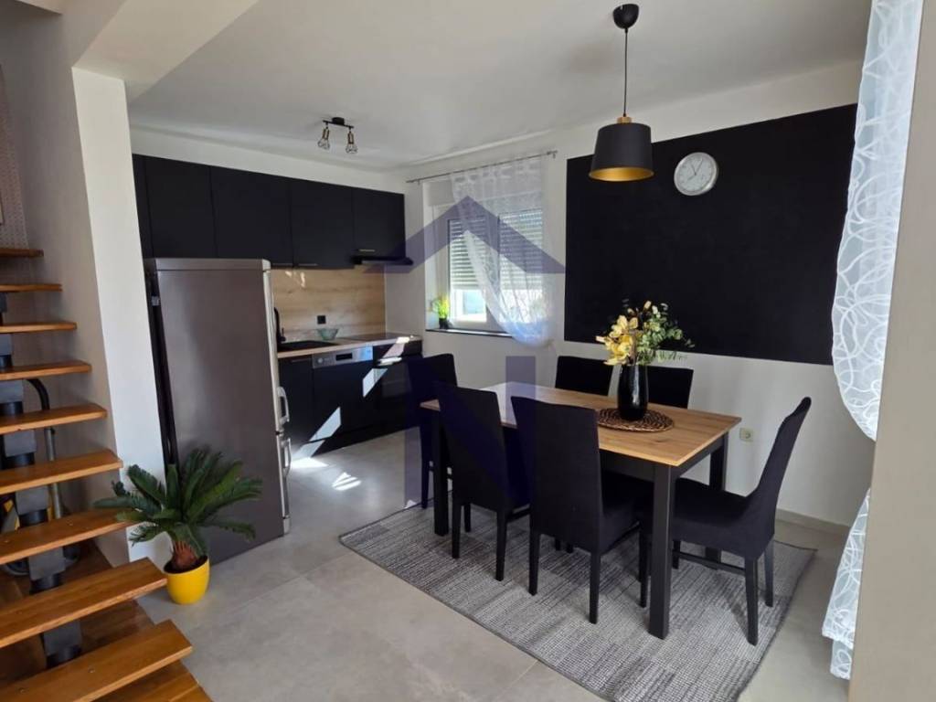 Stan u zgradi, Najam, Zadar, Zadar