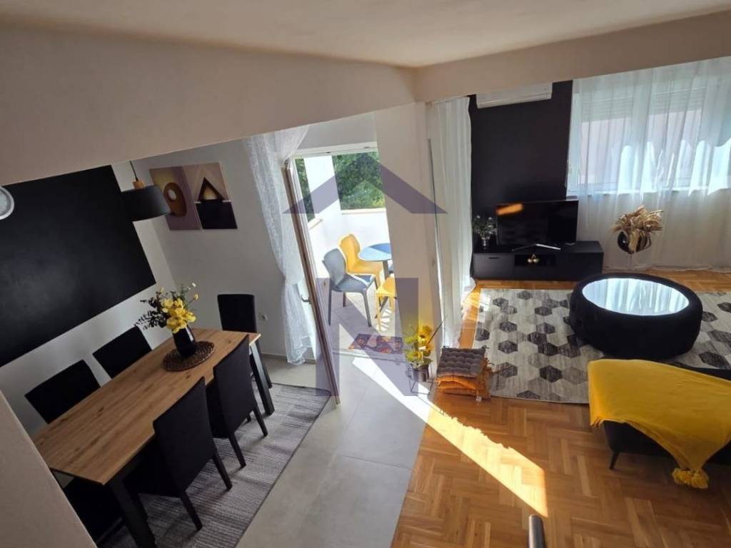 Stan u zgradi, Najam, Zadar, Zadar