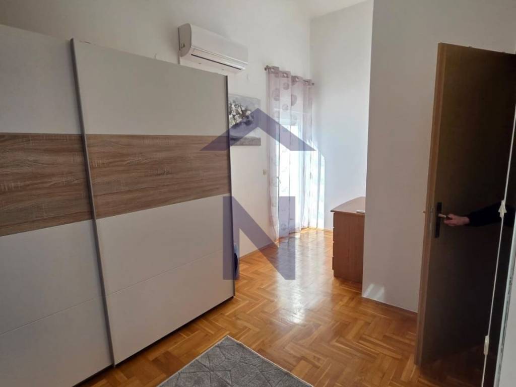 Stan u zgradi, Najam, Zadar, Zadar