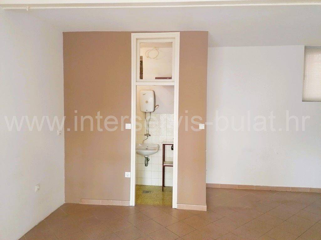 Višenamjenski prostor, Prodaja, Šibenik, Šibenik