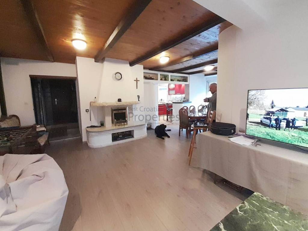 Stambeno poslovni objekt, Prodaja, Zagreb, Sesvete