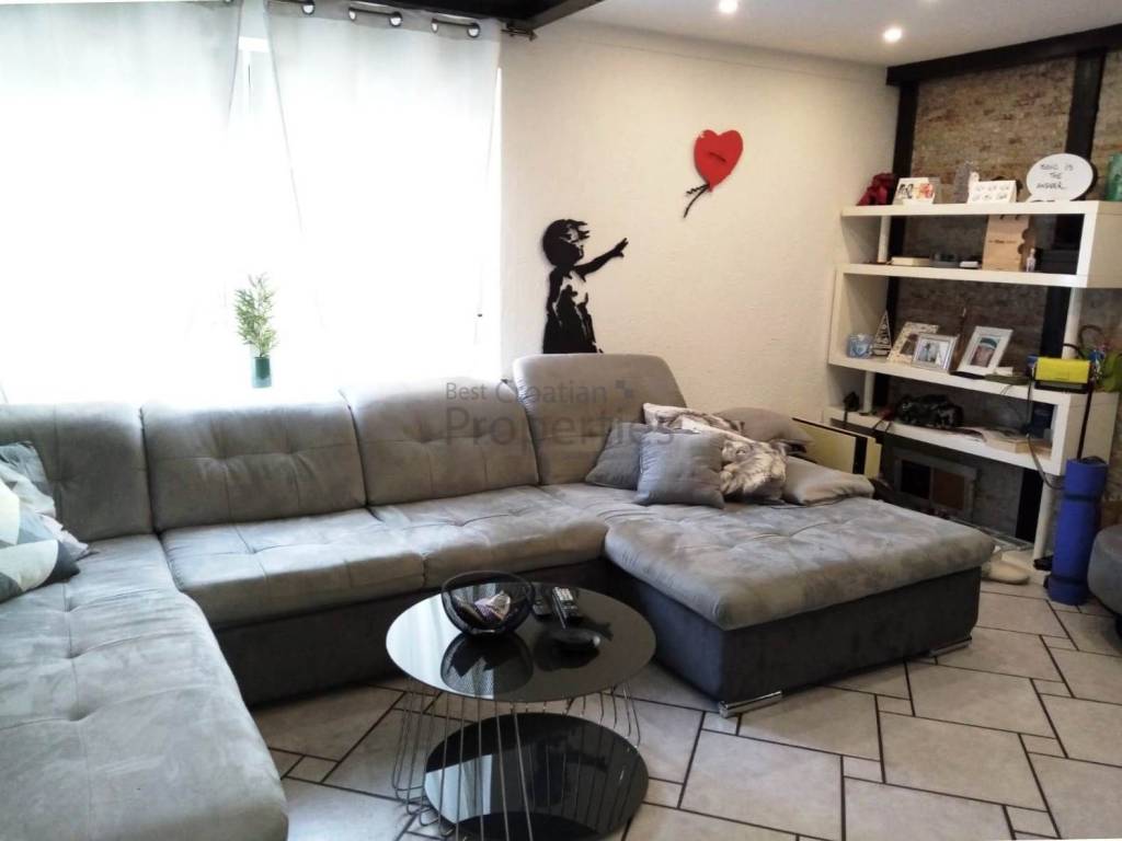 Stambeno poslovni objekt, Prodaja, Zagreb, Sesvete