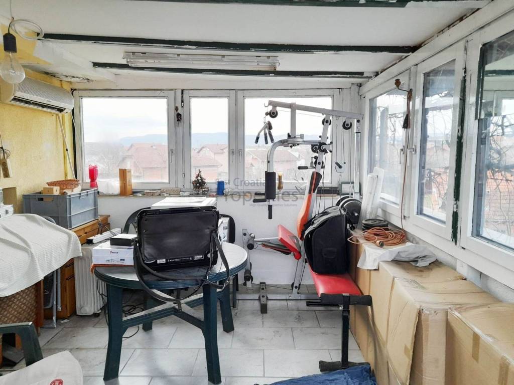 Stambeno poslovni objekt, Prodaja, Zagreb, Sesvete