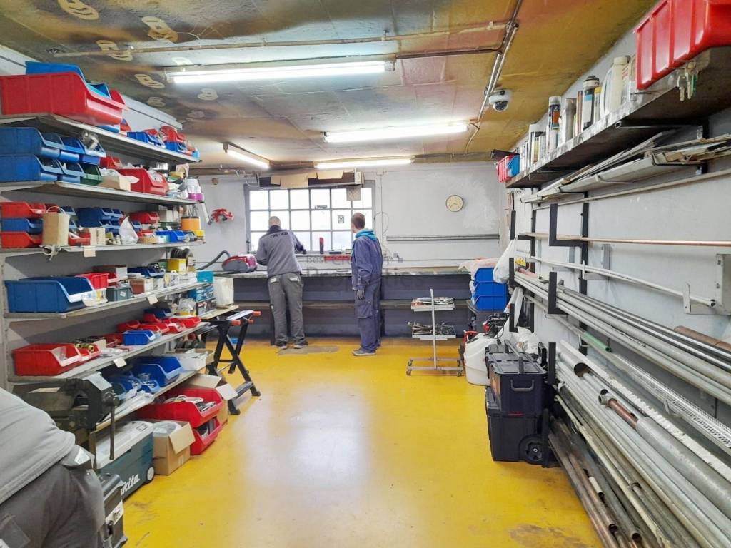 Stambeno poslovni objekt, Prodaja, Zagreb, Sesvete