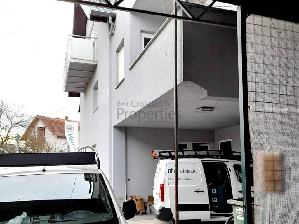 Stambeno poslovni objekt, Prodaja, Zagreb, Sesvete