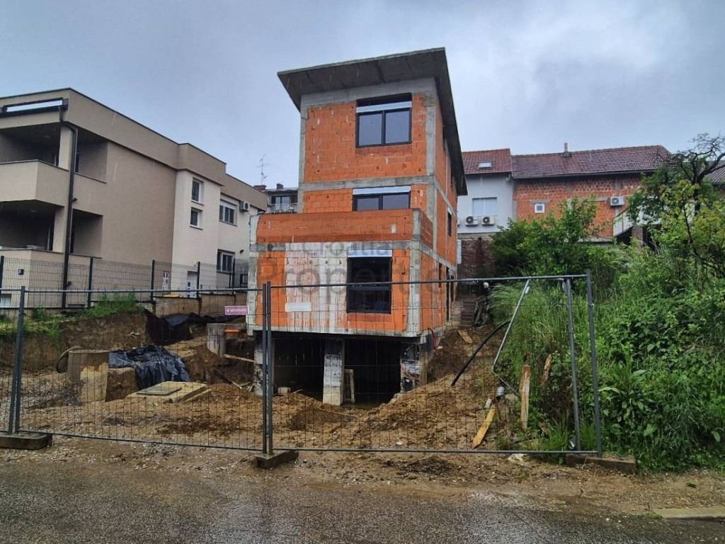 Samostojeća kuća, Prodaja, Zagreb, Maksimir