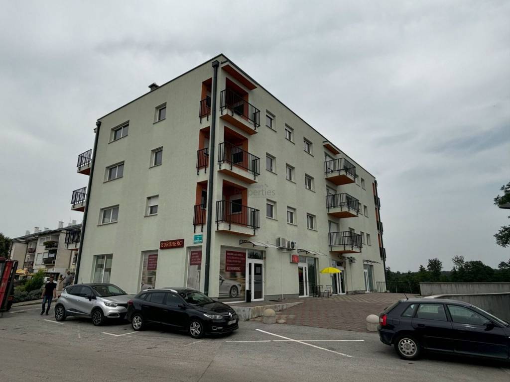 Stan u zgradi, Prodaja, Pisarovina, Pisarovina