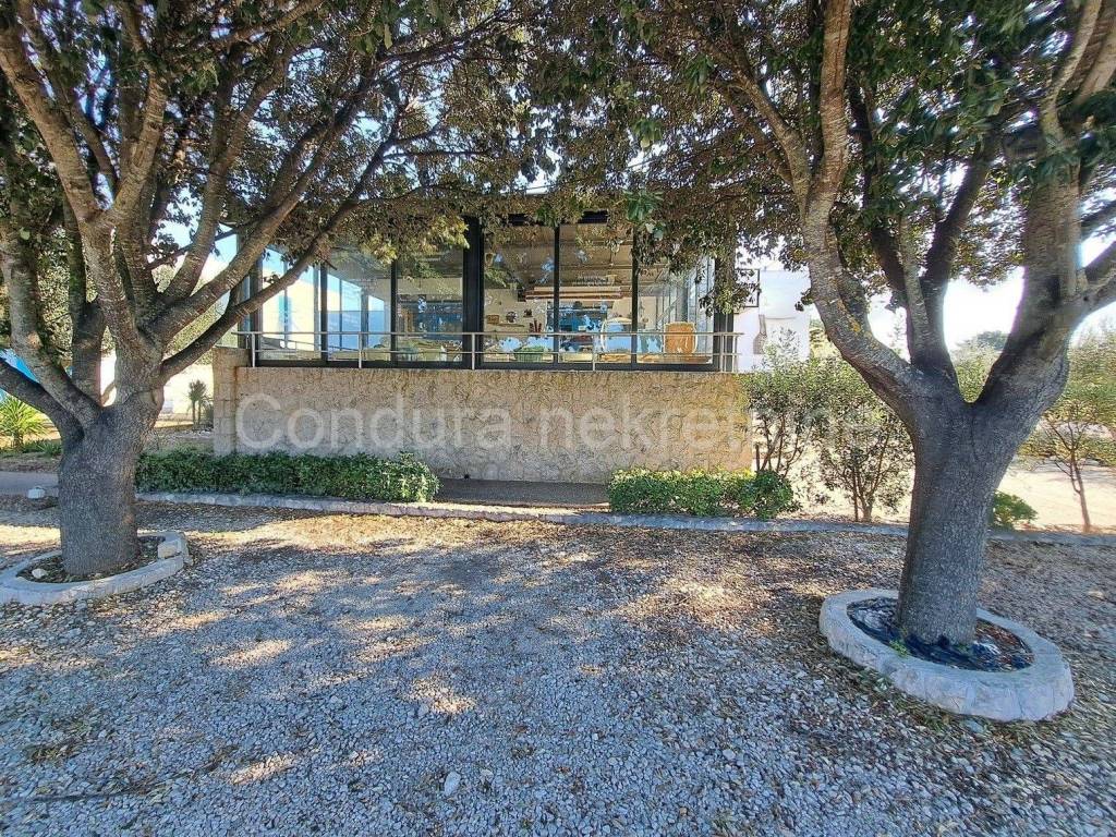 Ugostiteljsko-turistički objekt, Prodaja, Nin, Zaton