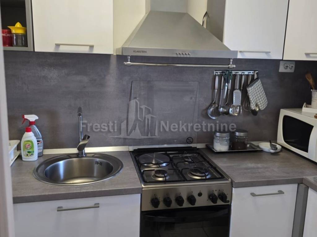 Stan u zgradi, Prodaja, Gospić, Centar