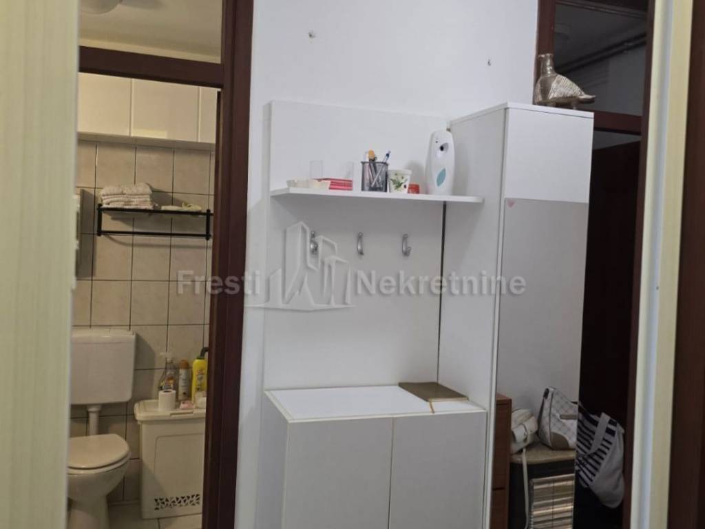 Stan u zgradi, Prodaja, Gospić, Centar