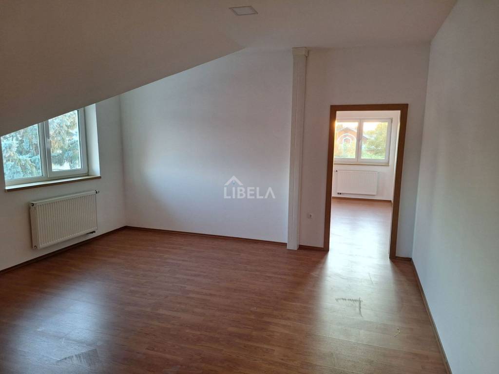 Ured, Prodaja, Mursko središće, Mursko Središće