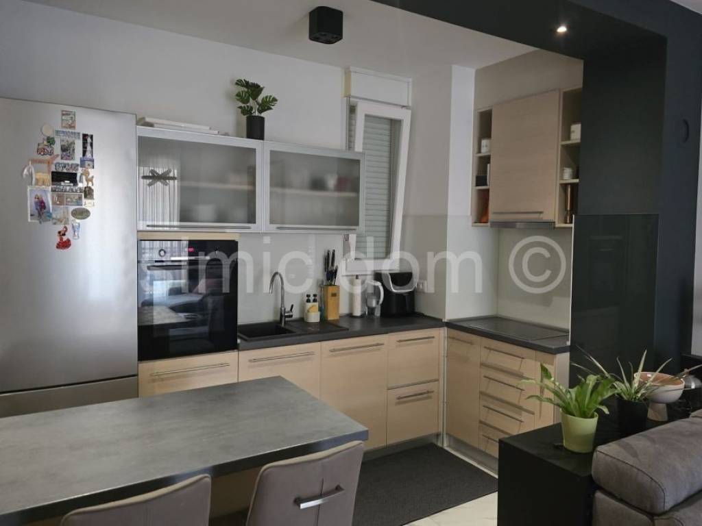 Stan u zgradi, Prodaja, Split, Split