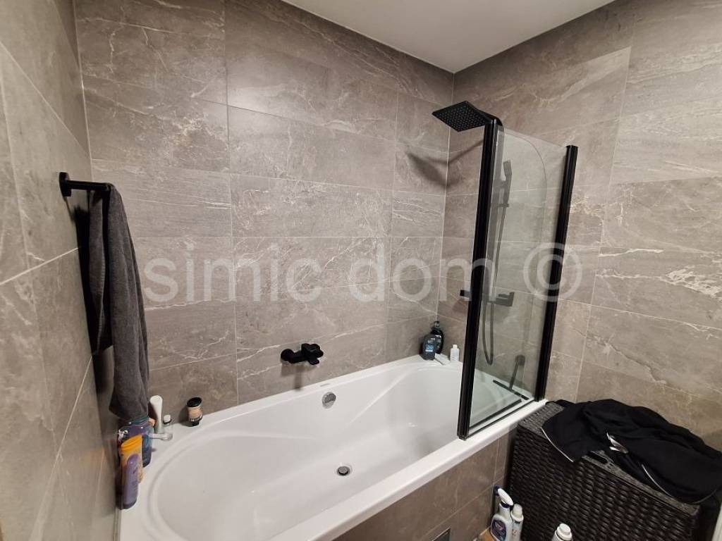 Stan u zgradi, Prodaja, Split, Split