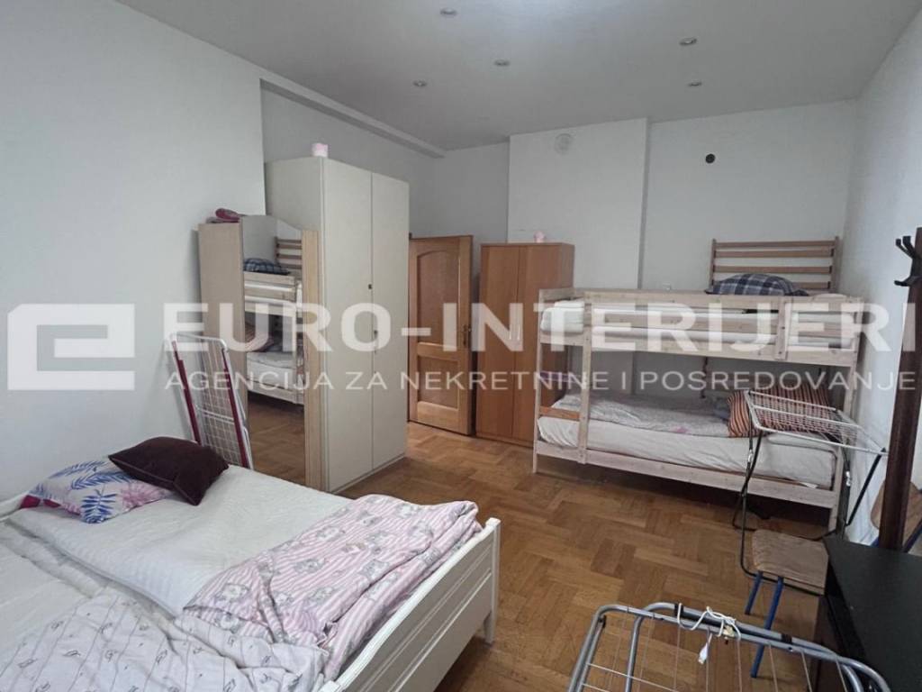 Prodajemo poslovni prostor na Trešnjevci  82 m2