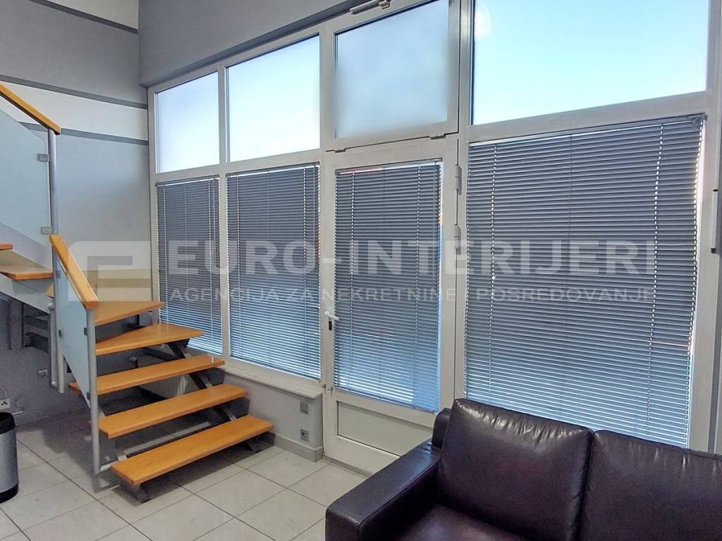 Poslovni prostor Knežija 32,65 m2