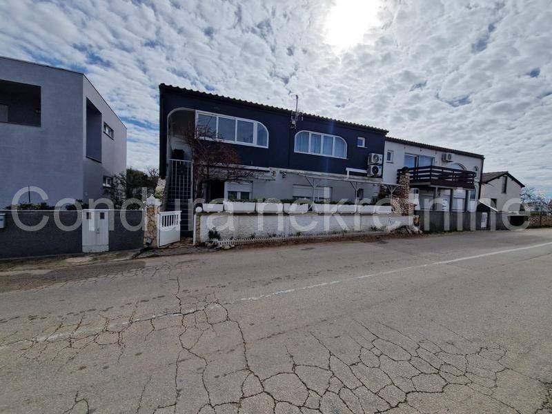 Apartman na moru, Prodaja, Vir, Vir