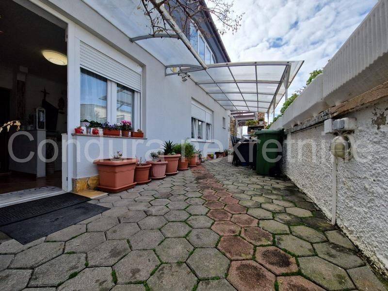 Apartman na moru, Prodaja, Vir, Vir