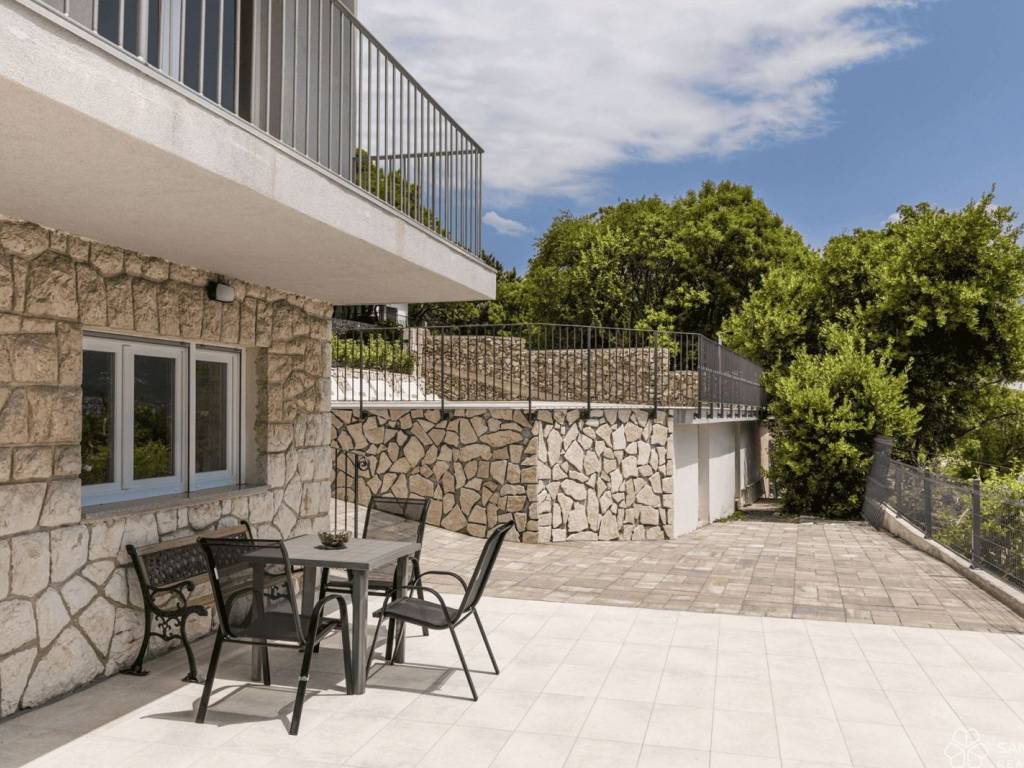 Vila, Prodaja, Novi Vinodolski, Povile