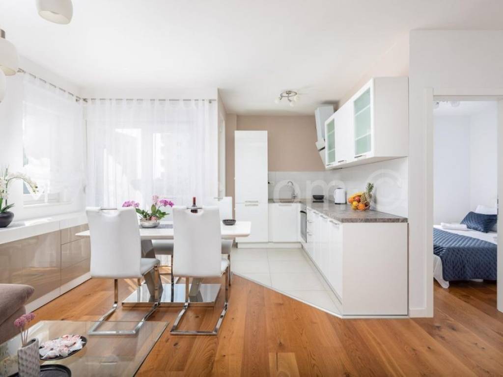 Stan u zgradi, Prodaja, Makarska, Makarska