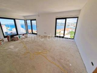 Apartman na moru, Prodaja, Okrug, Okrug Gornji