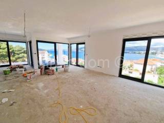 Apartman na moru, Prodaja, Okrug, Okrug Gornji