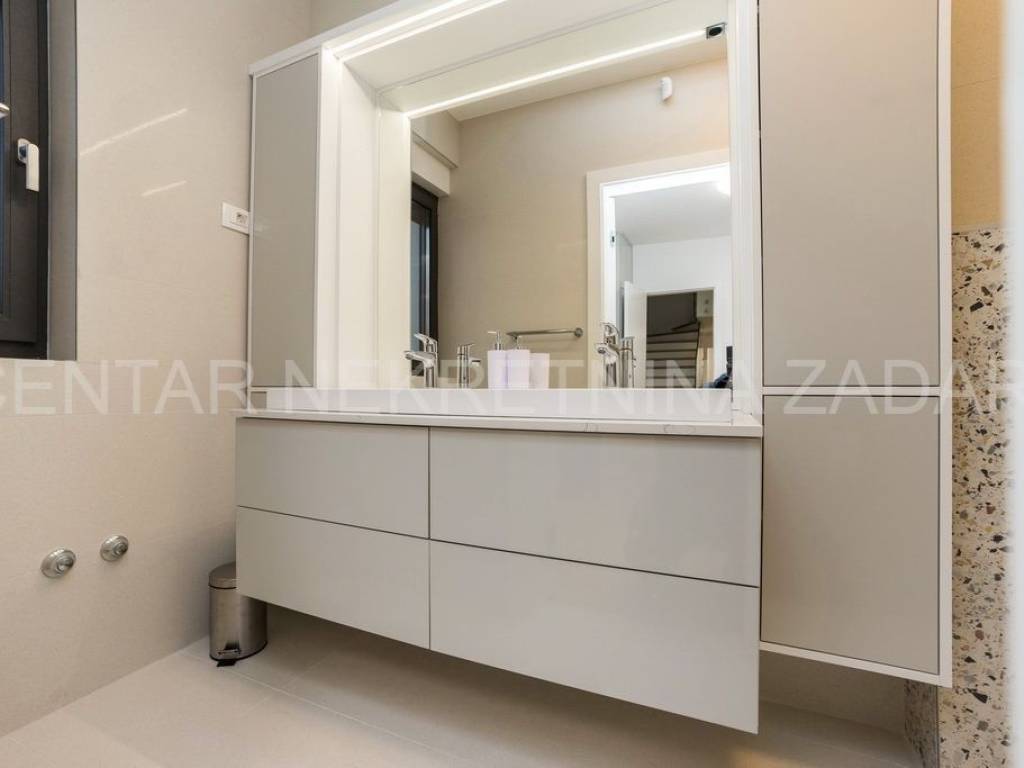 Luksuzna vila, Prodaja, Nin, Zaton