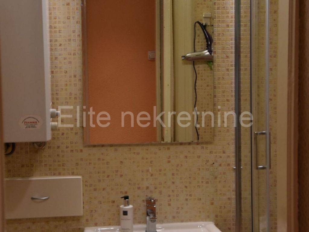 Stan u zgradi, Najam, Rijeka, Centar