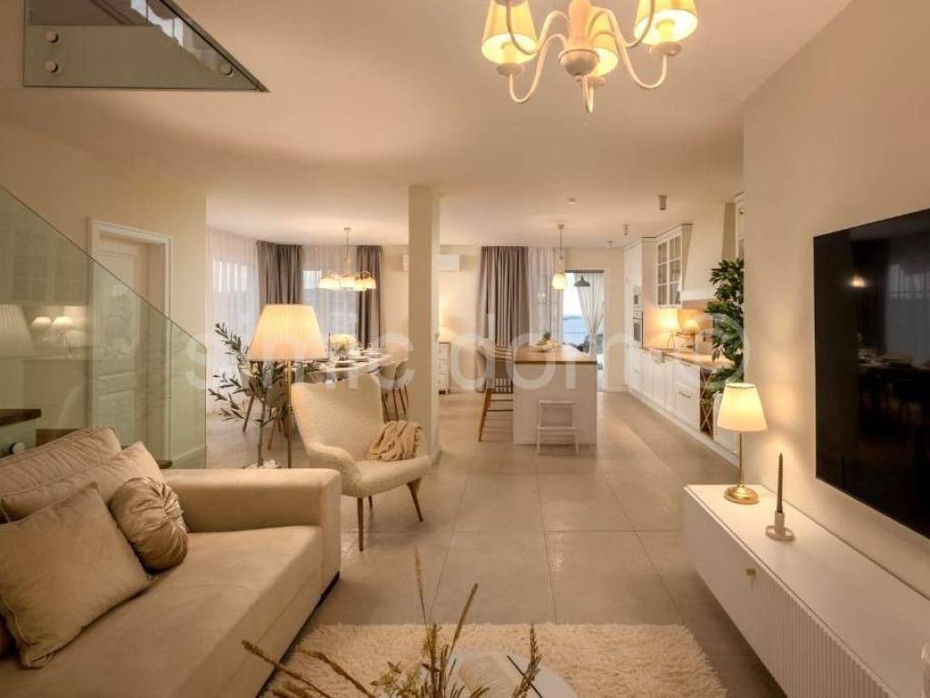 Luksuzna vila, Prodaja, Rogoznica, Rogoznica