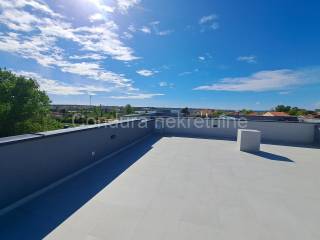 Apartman na moru, Prodaja, Nin, Nin