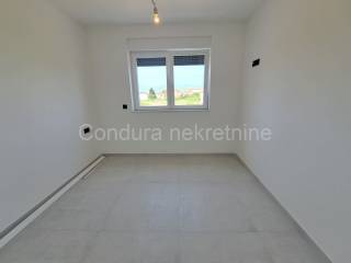 Apartman na moru, Prodaja, Nin, Nin