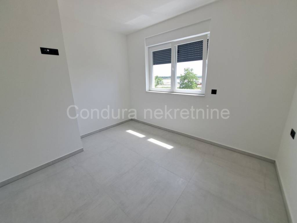 Apartman na moru, Prodaja, Nin, Nin