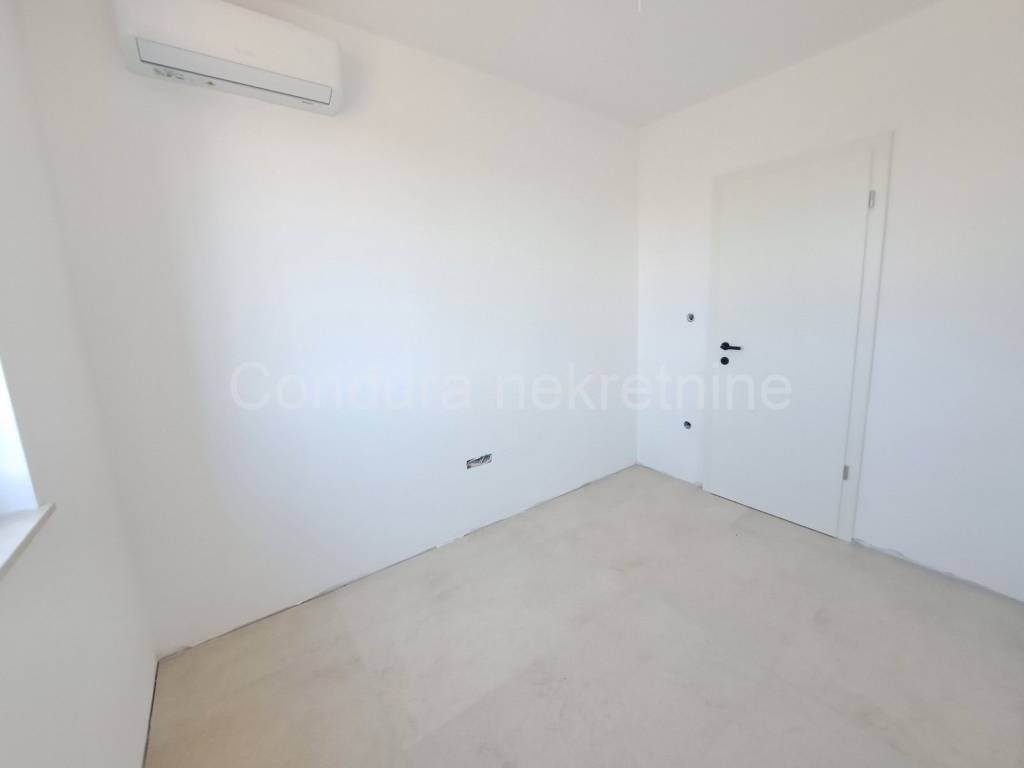 Kuća u nizu, Prodaja, Vrsi, Vrsi