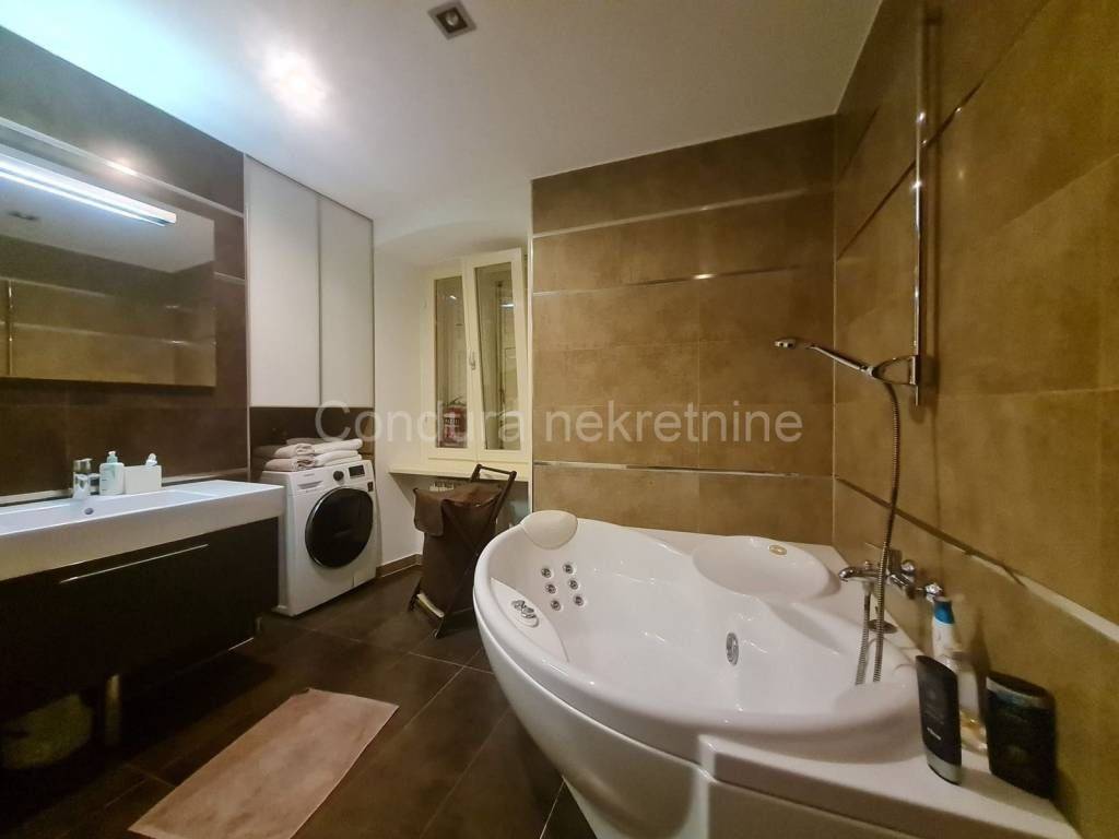 Stan u zgradi, Prodaja, Zadar, Zadar