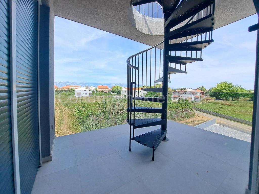 Apartman na moru, Prodaja, Nin, Nin