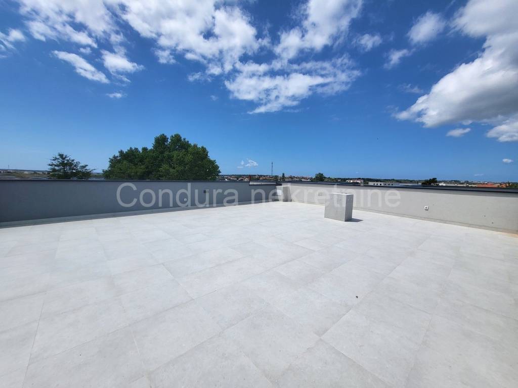 Apartman na moru, Prodaja, Nin, Nin