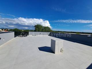 Apartman na moru, Prodaja, Nin, Nin